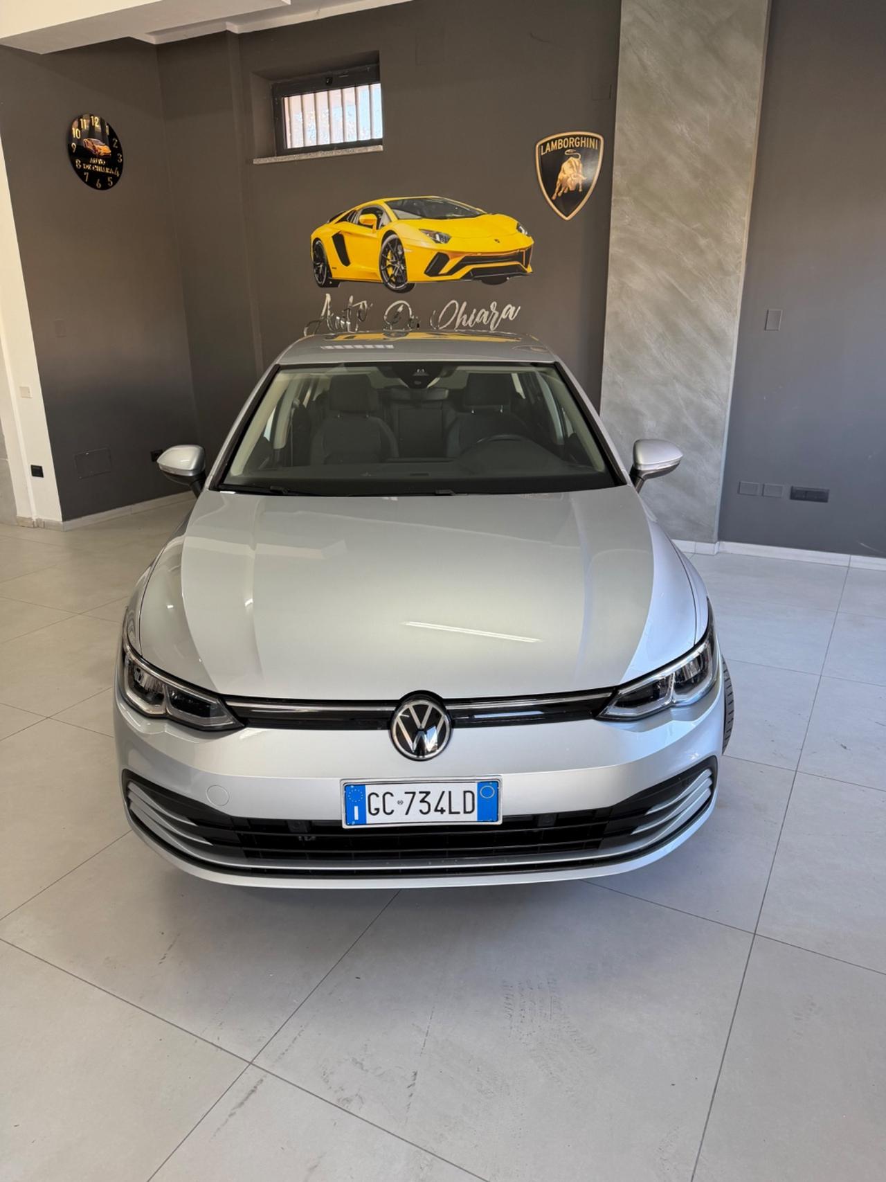 Volkswagen Golf 8 2.0 150 CV