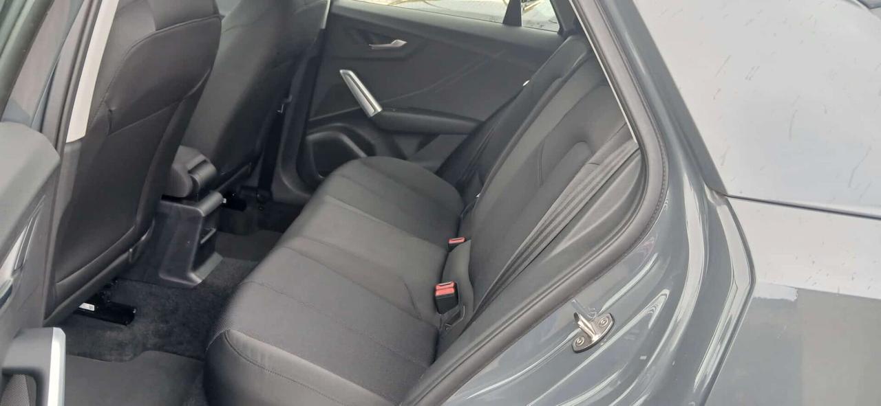 Audi Q2 35 2.0 TDI 150cv Stronic Identity Black - 2020
