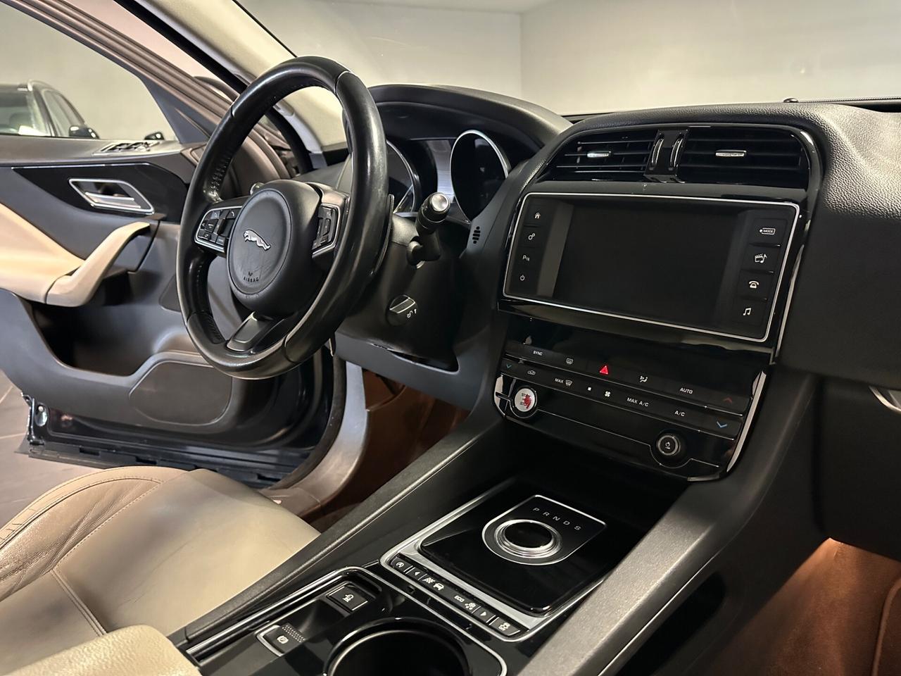 JAGUAR F-PACE 2.0 D 180CV MOTORE REVISIONATO