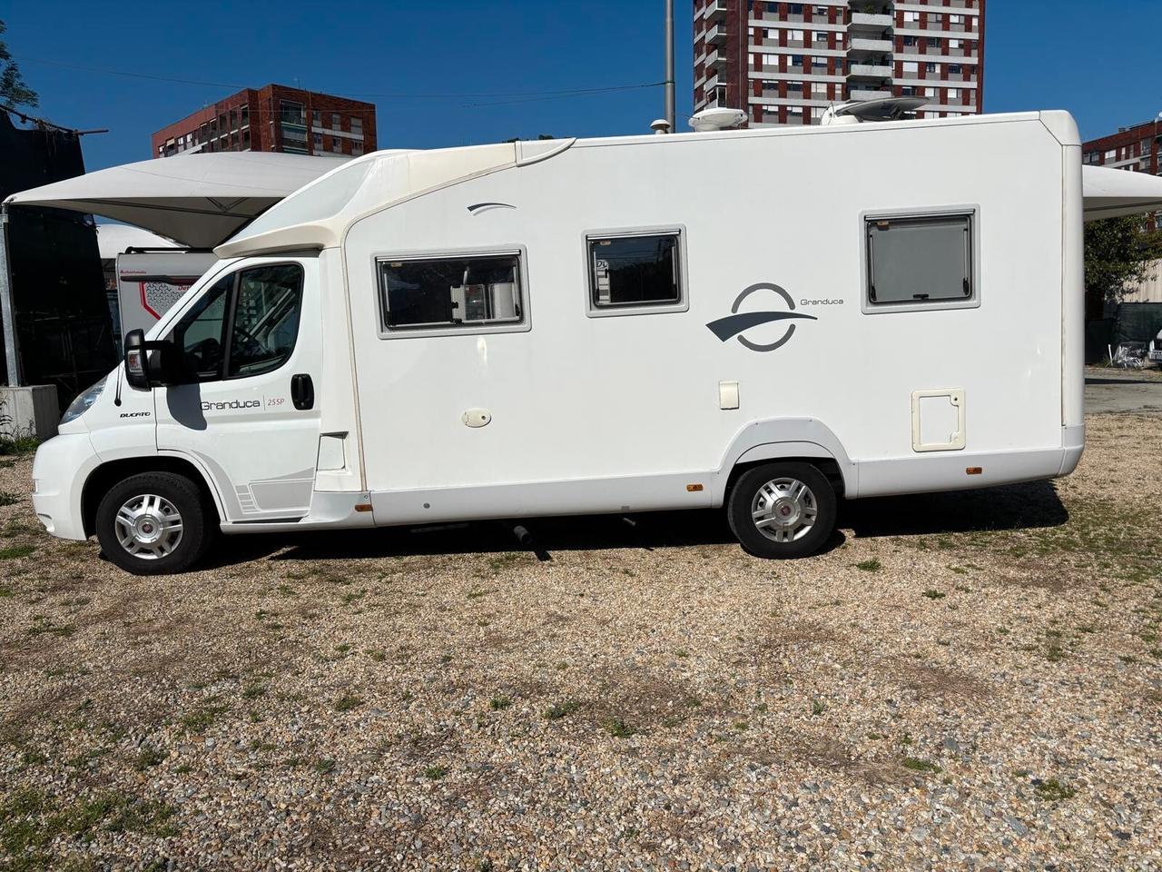 Roller Team Granduca 255P camper