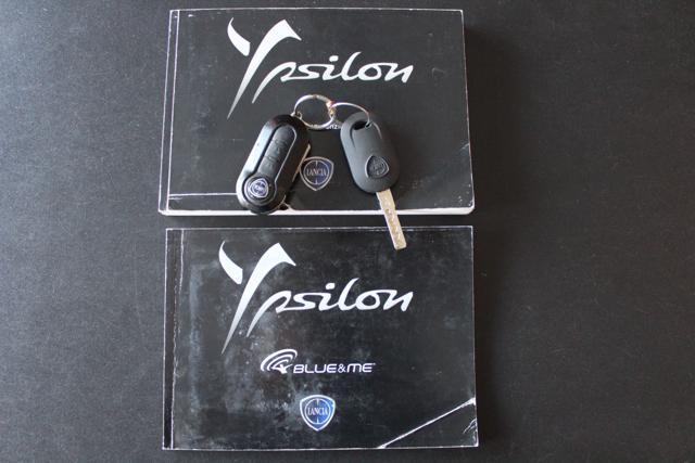 LANCIA Ypsilon 1.2 69 CV 5 porte MOMO DESIGN GPL/BENZ