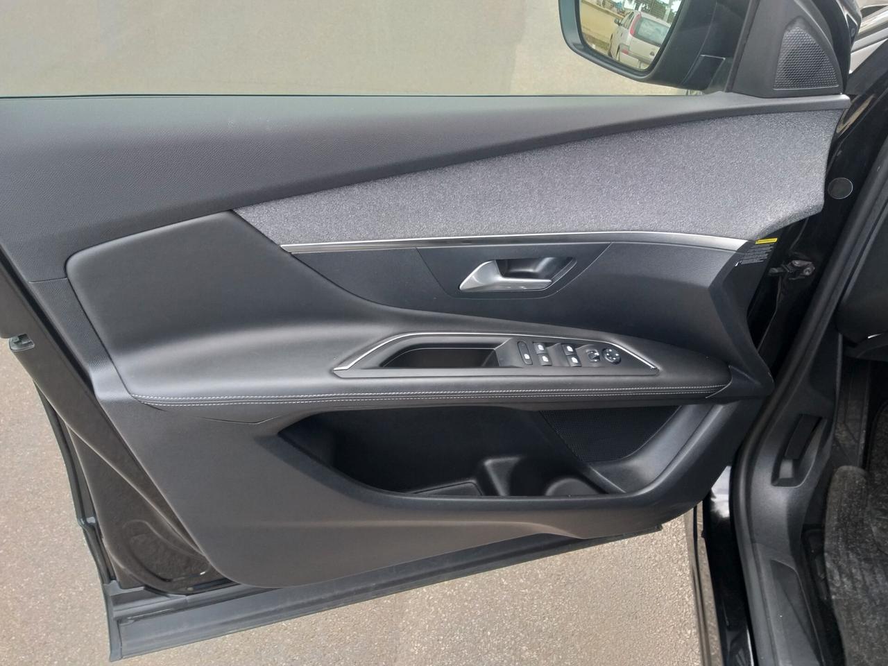 Peugeot 3008 BlueHDi 130 S&S Allure