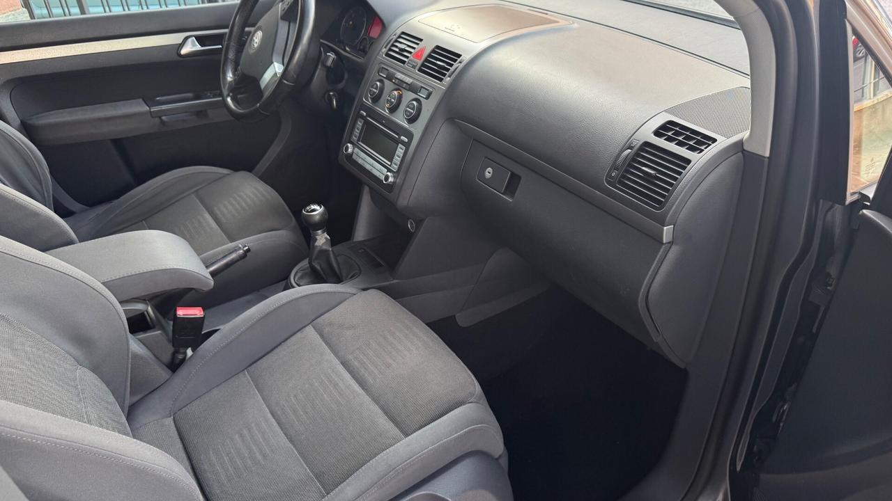 Volkswagen Touran 2.0 16V TDI Highline 7 posti