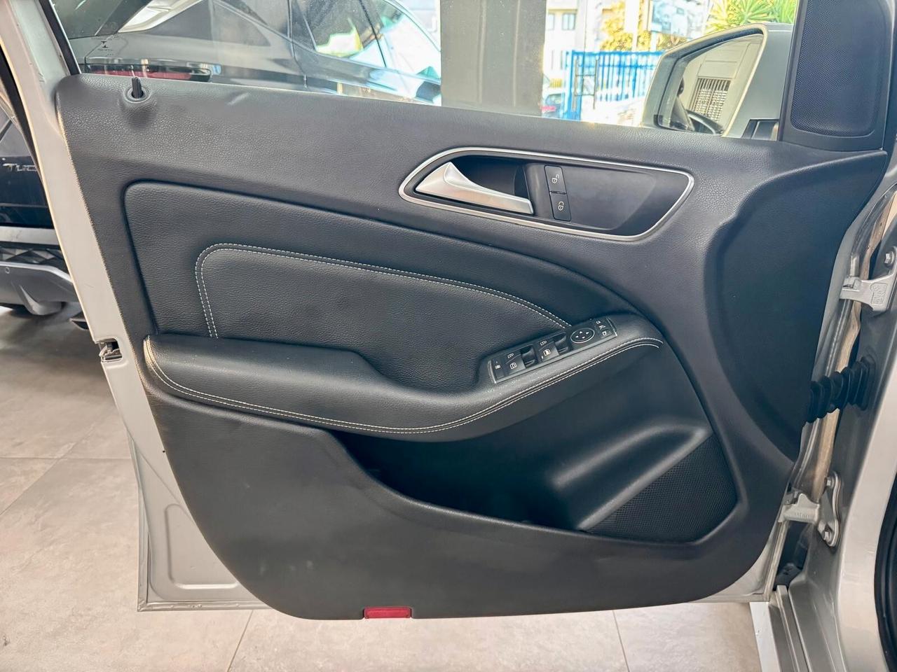 Mercedes B 200 NGD Automatic Sport 2015