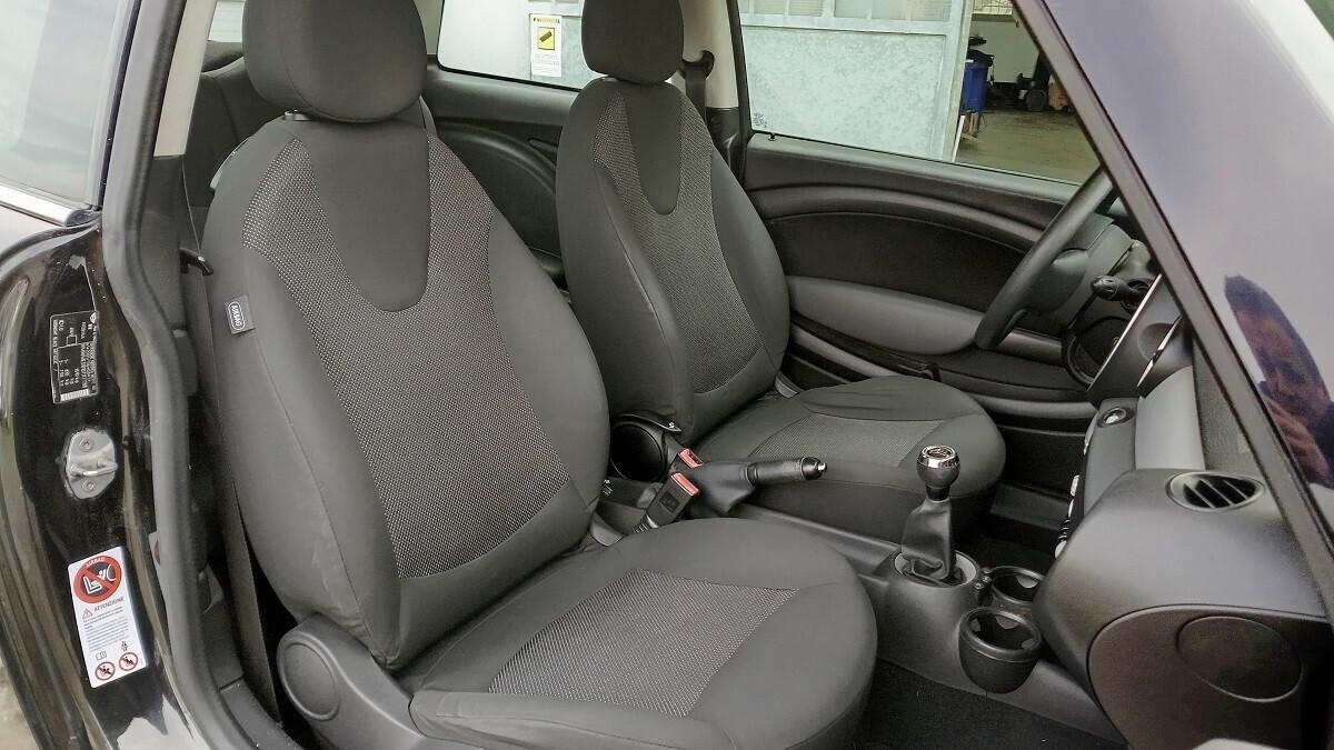 Mini Cooper 1.400 c.c. - 75 cv