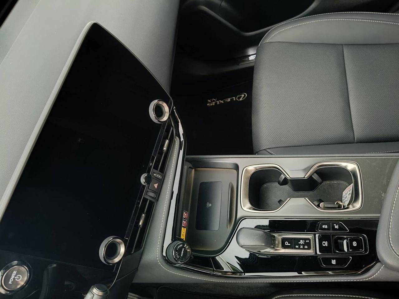 LEXUS NX II 2022 - NX 350h 2.5 Luxury 4wd 244cv e-cvt