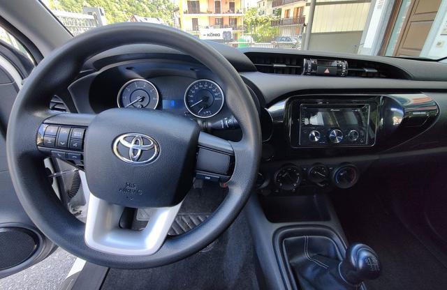 TOYOTA Hilux Pick-Up 2.4 D 4WD autocarro