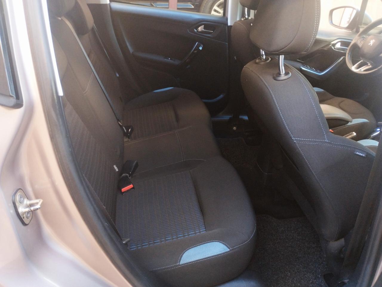 Peugeot 208 1.6 e-HDi 92 CV Stop&Start 5 porte Allure