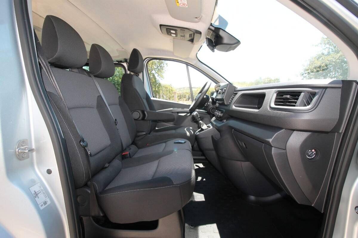 Renault Trafic 9p 150CV PL-TN Authentic|12.2024