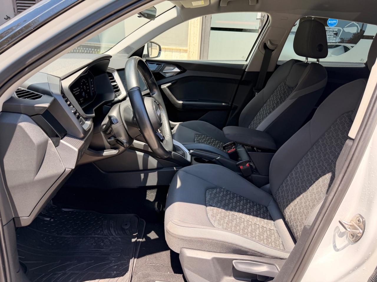 Audi A1 SPB 30 TFSI S tronic line edition