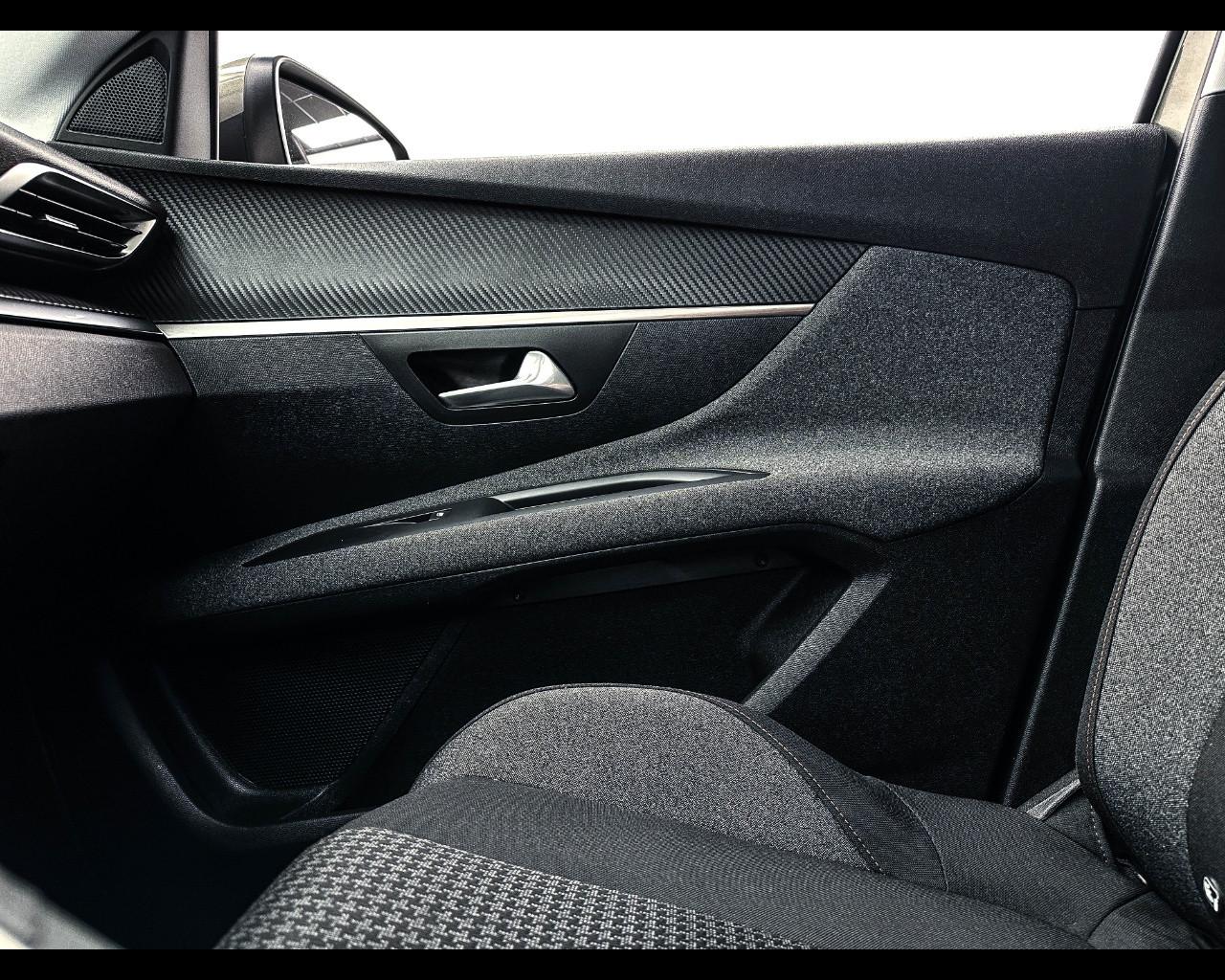 PEUGEOT 3008 2ª serie - 3008 PureTech Turbo 130 S&S Active