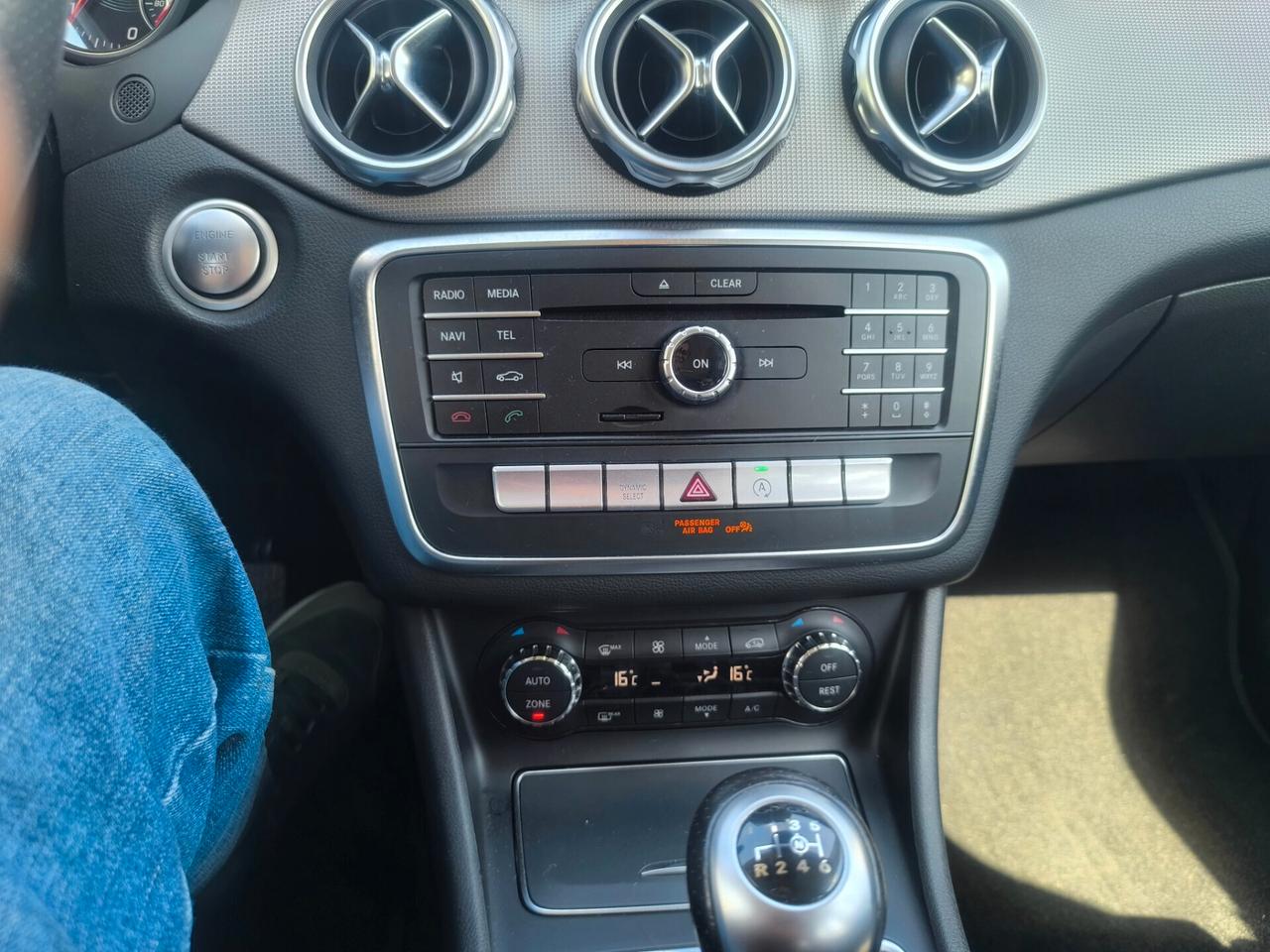 MERCEDES GLA 180 CDI PREMIUM LED/NAVI