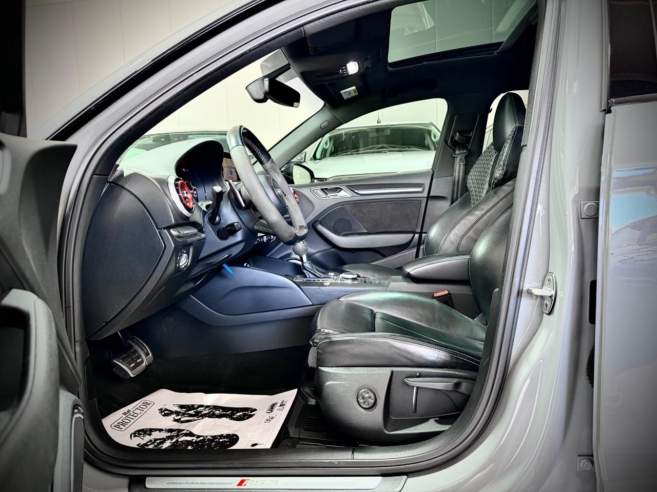 Audi RS3 2.5 TFSI 400CV Quattro S-Tronic