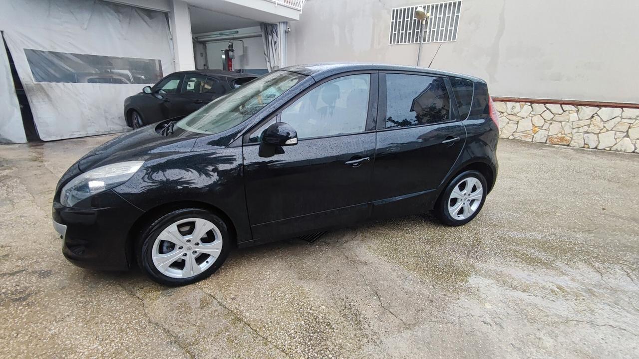 Renault Scenic 1.6 dci 2012