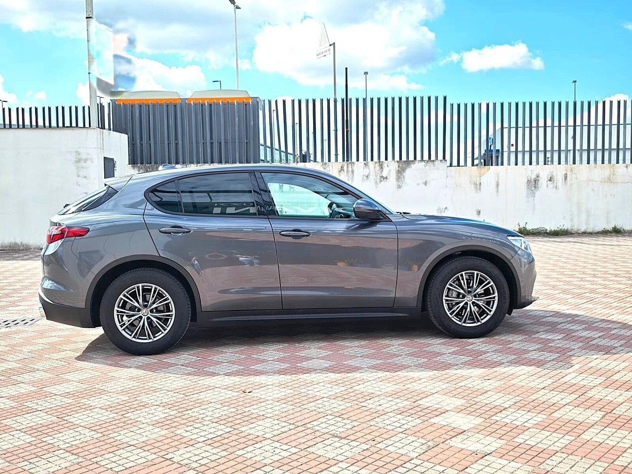Alfa Romeo Stelvio 2.2 Turbodiesel 190 CV AT8 RWD Business