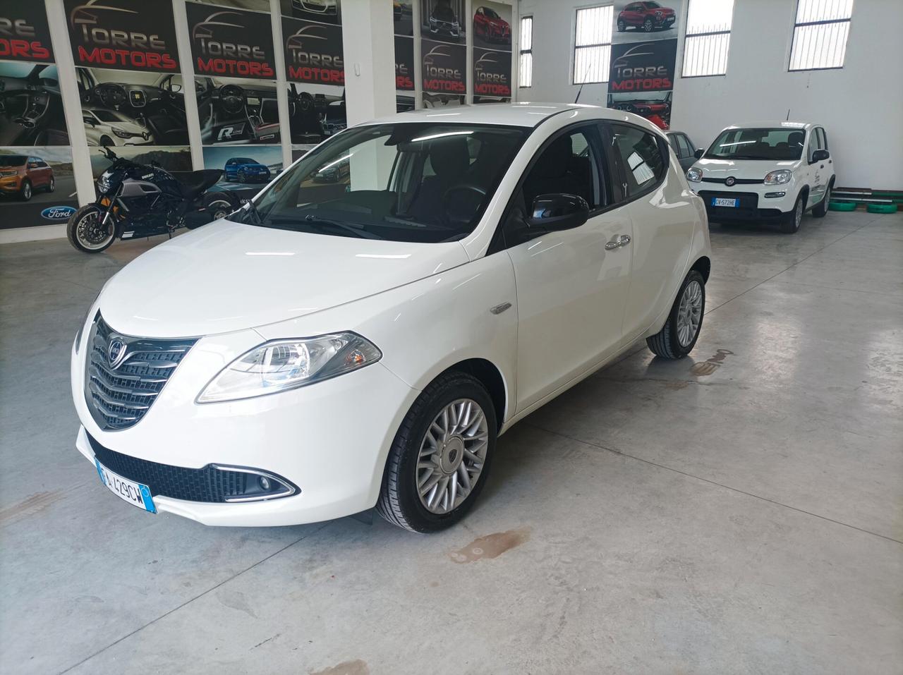 Lancia Ypsilon 1.3 MJT 16V 95 CV 5 porte S&S Gold 08/2015