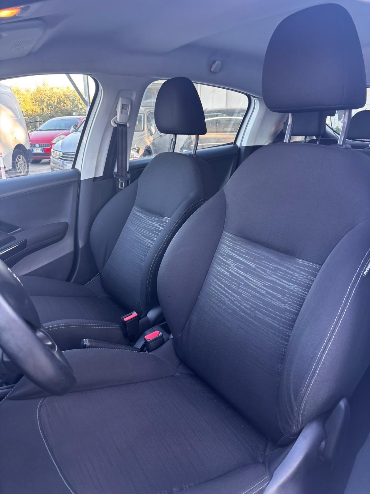 Peugeot 208 1.4 HDi 68 CV 5 porte Allure