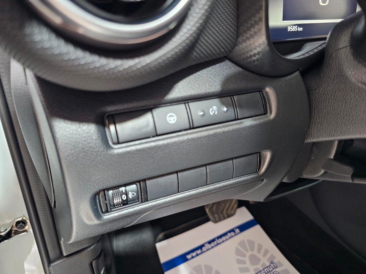 Nissan Juke 1.6 hev N-Connecta Hybrid