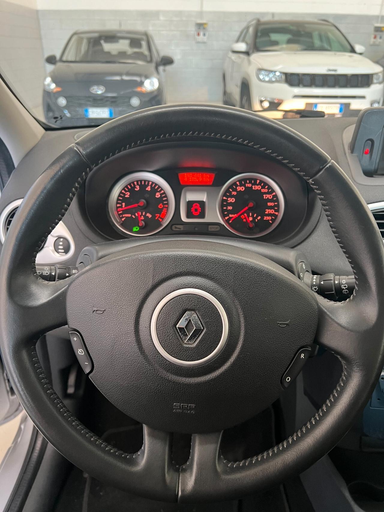 RENAULT CLIO 1.2 5P Live!