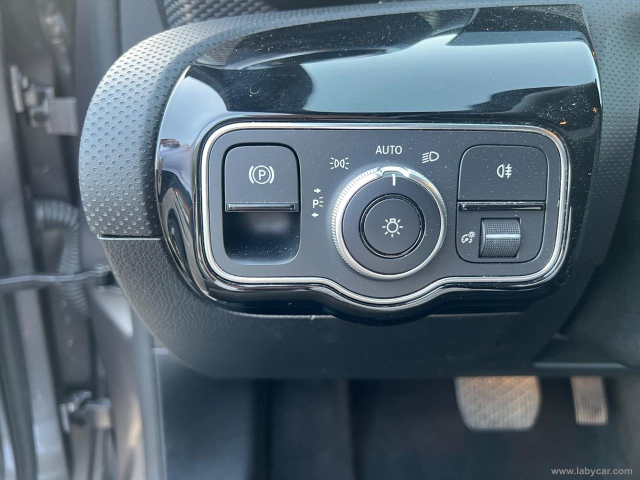 MERCEDES-BENZ A 180 d Automatic Sport