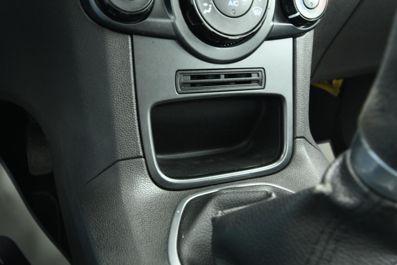 FORD Fiesta 5p 1.5 tdci Business 75cv X COMMERCIANTI+NEOPATENTATI+BLUETOOTH