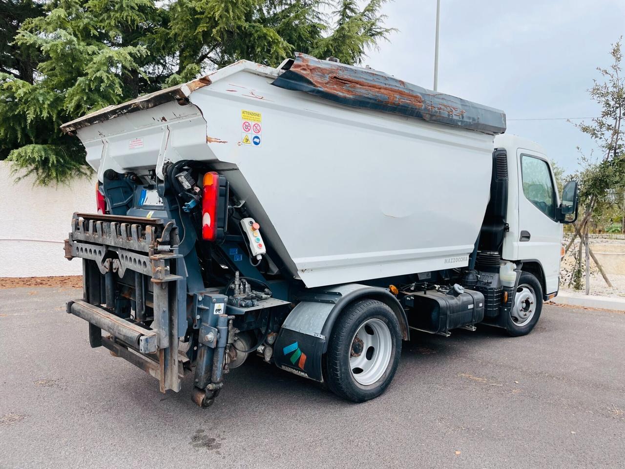 Mitsubishi Canter FUSO 35 CON VASCA RIBALTABILE PATENTE B EURO 6