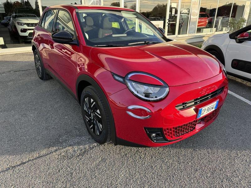 FIAT 600e Red