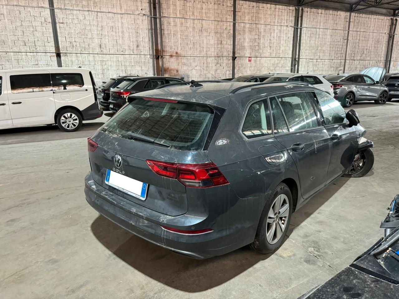 Volkswagen Golf Variant 2.0 tdi Style 115cv INCIDENTATA