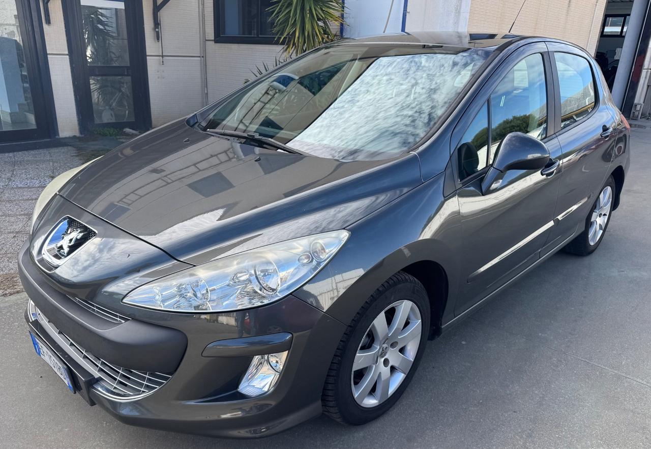 Peugeot 308 1.6 HDi 90CV -151.000 KM