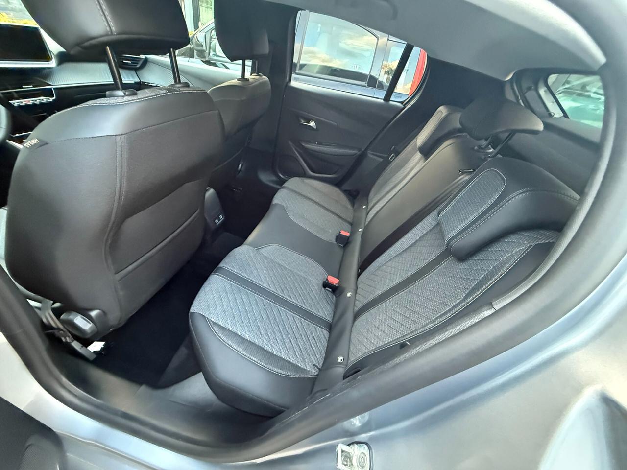 Peugeot 208 PureTech 100 Stop&Start 5 porte Allure