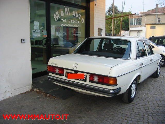 MERCEDES-BENZ 200 200 !!!!!!
