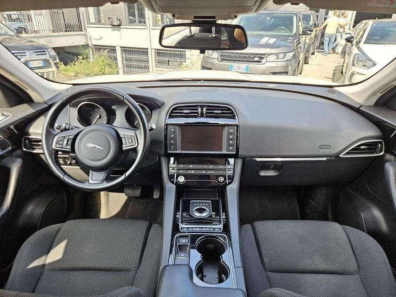 Jaguar F-Pace 2.0d 180cv AWD Autom. Portfolio