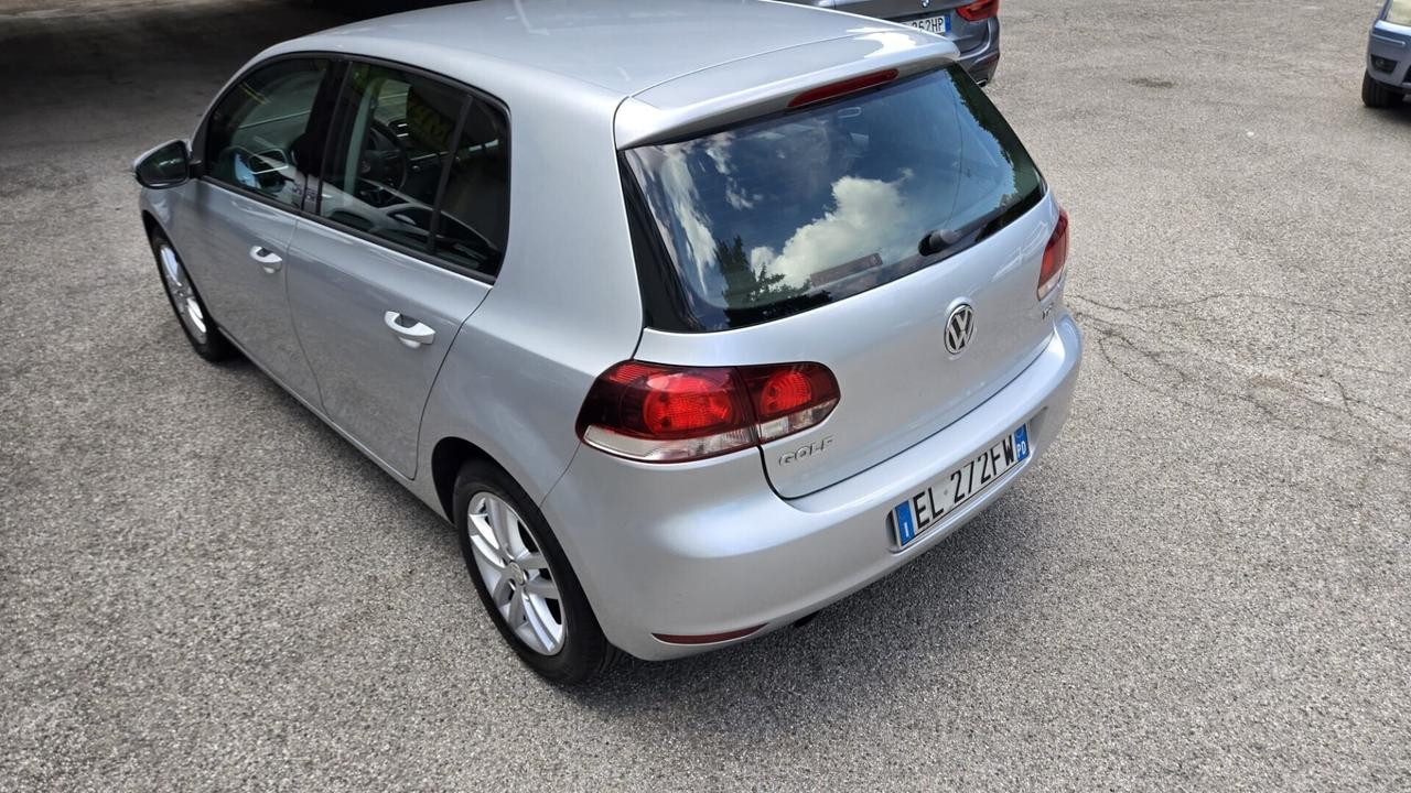 Volkswagen Golf 1.6 TDI 5p. Highline Neopatentati