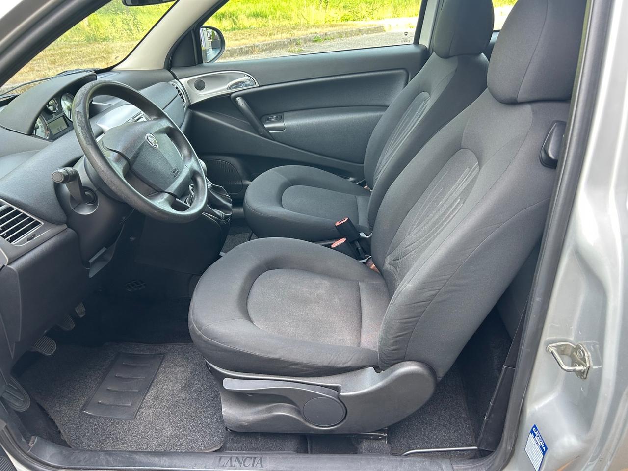 Lancia Ypsilon 1.2 69 CV Platinum * Neo patentati *
