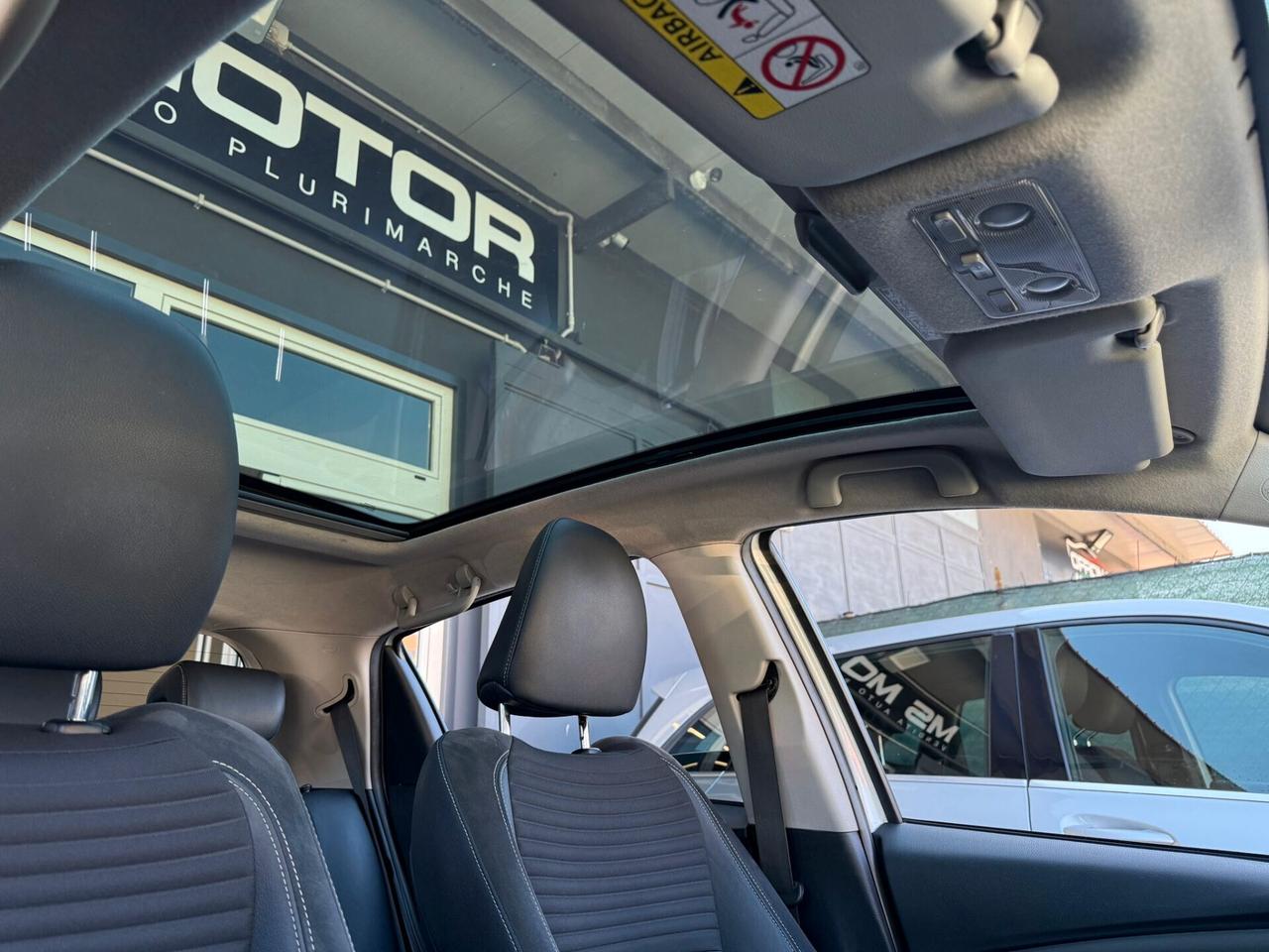 Toyota Yaris 1.5 Hybrid 5p - Full opt - Automatica - Tutto incluso