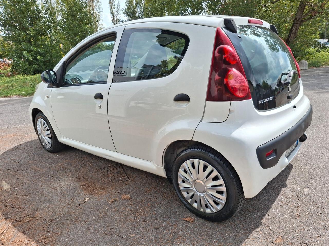 Peugeot 107 1.0 Benzina 68CV. 5 Porte-OK NEOPATENTATI-