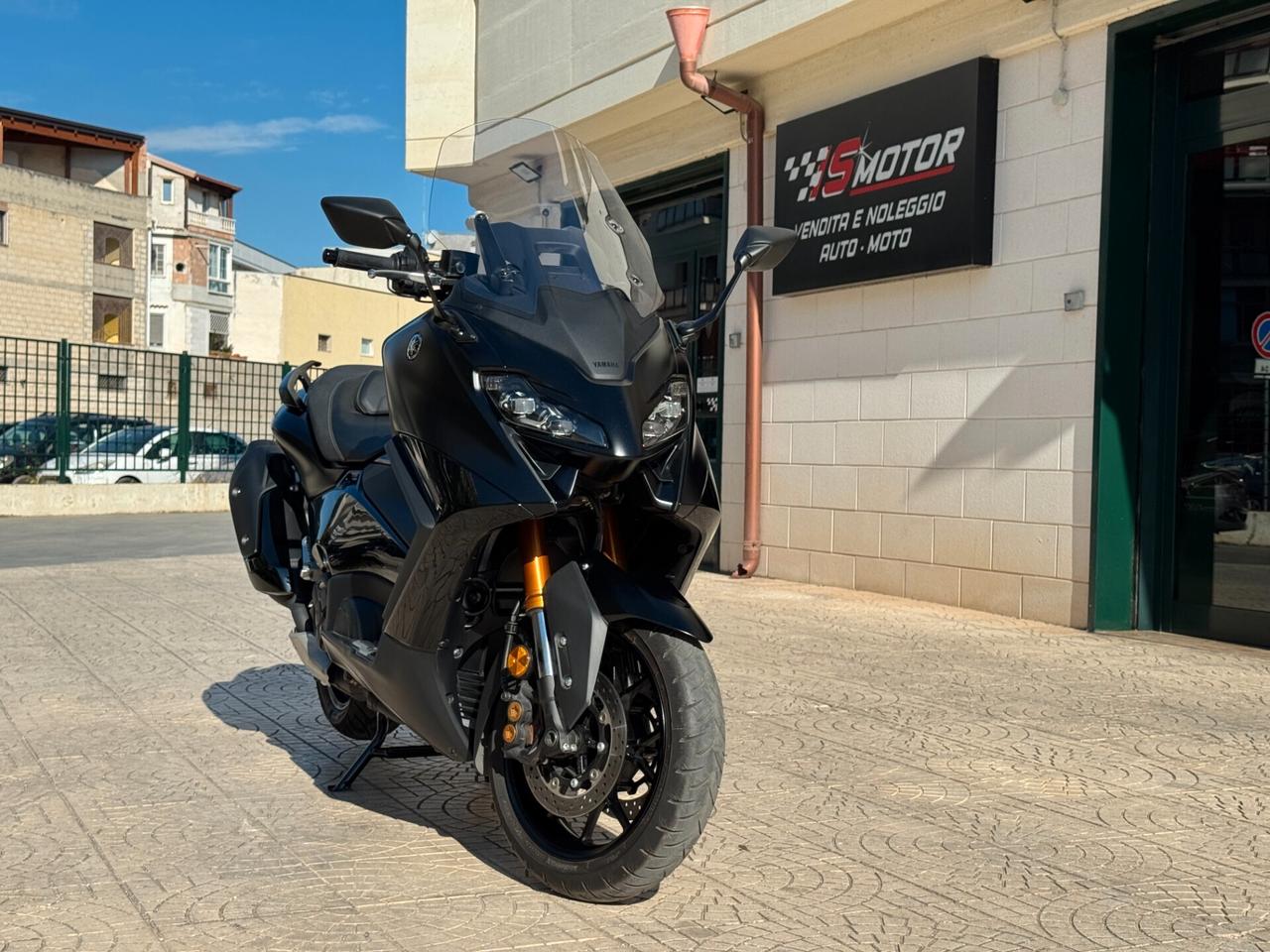YAMAHA T-MAX 560 TECH-MAX