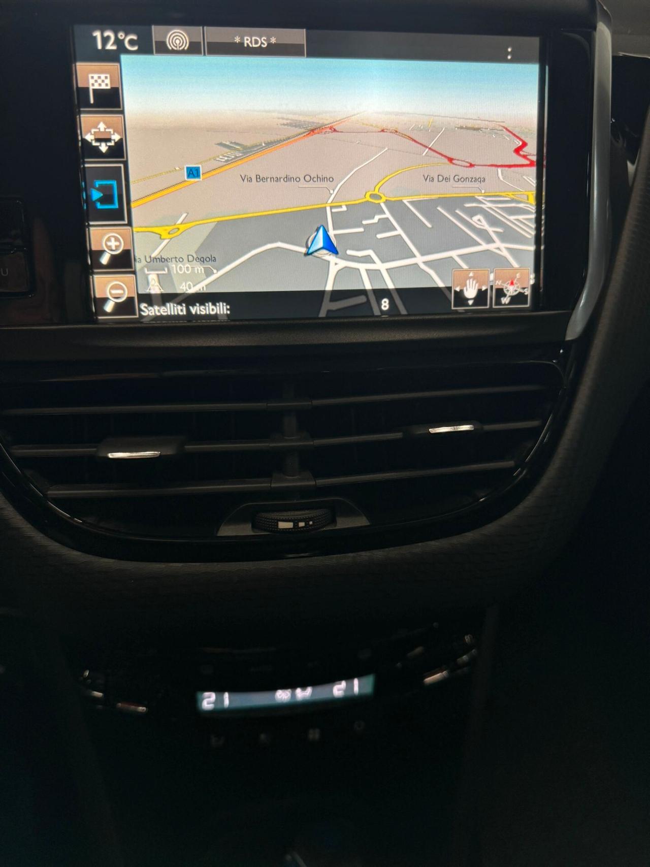 PEUGEOT 2008 NEOPATENTATI