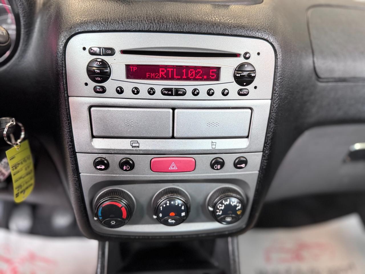 Alfa Romeo 147 1.9 JTD (120) 5 porte Distinctive