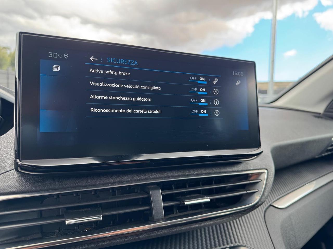 Peugeot 3008 BlueHDi 130 S&S Business