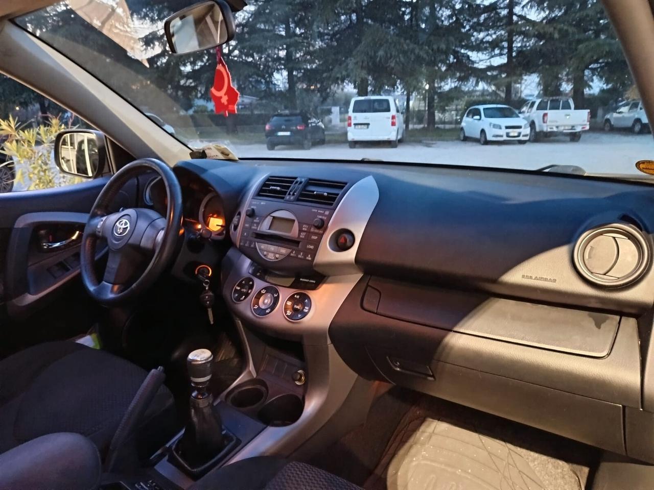 Toyota RAV4 2.2 D-4D 4WD Tua Da 93 Euro al Mese