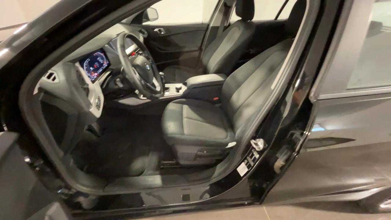 Bmw 118 118i 5p. Business Advantage