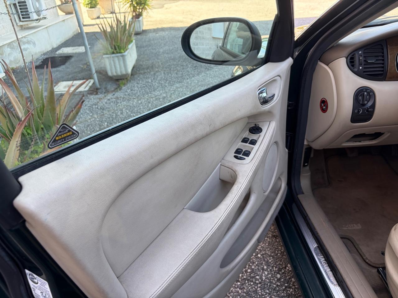 Jaguar X-Type 2.5 V6 24V cat Executive
