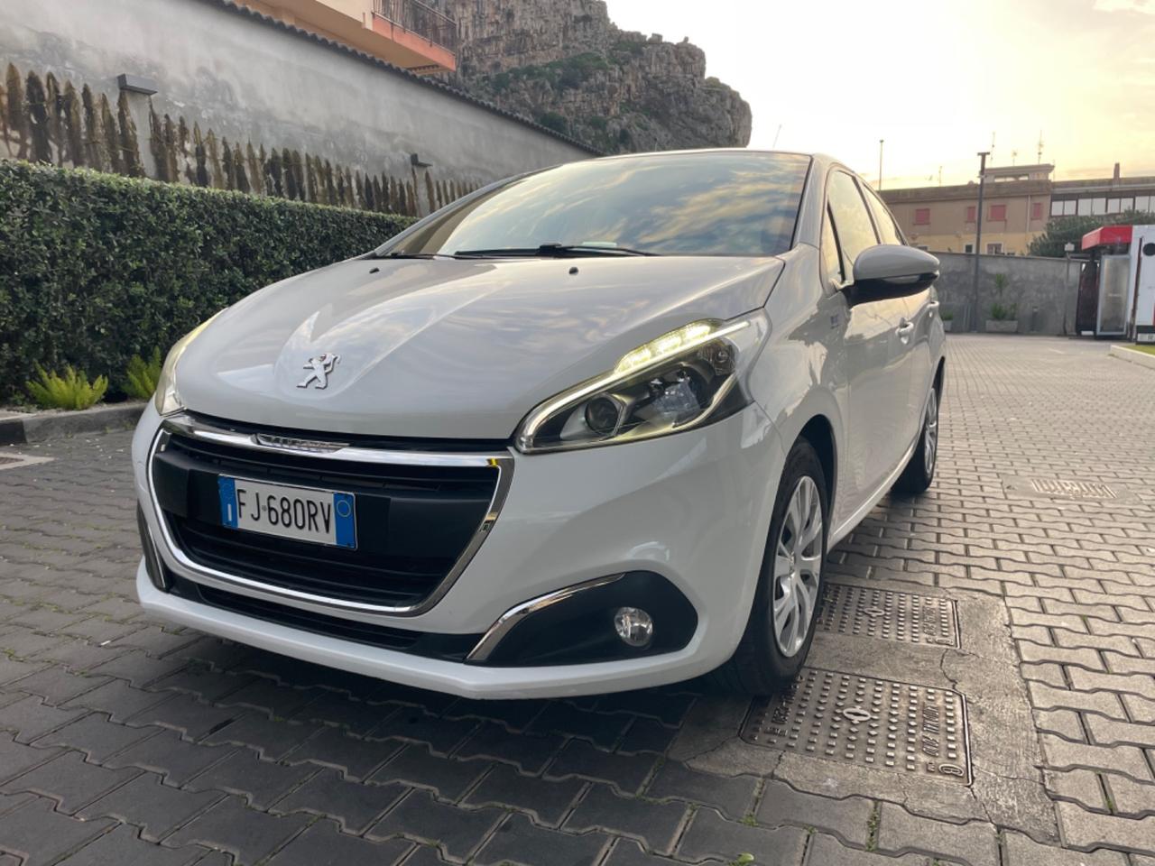 Peugeot 208 BlueHDi 75 5 porte Allure