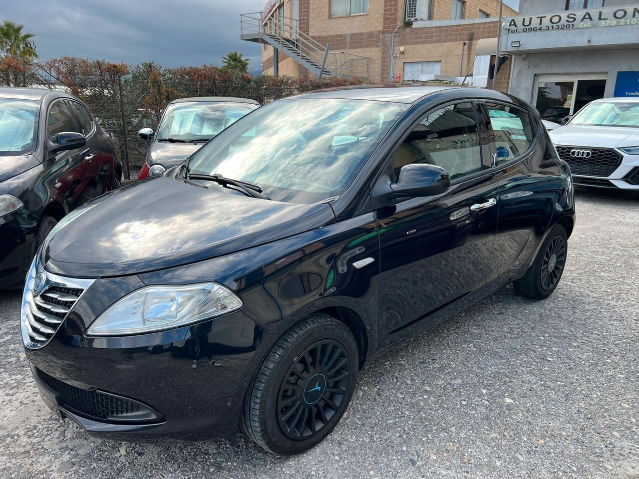 Lancia Ypsilon 1.2 69 CV 5 porte S&S Gold