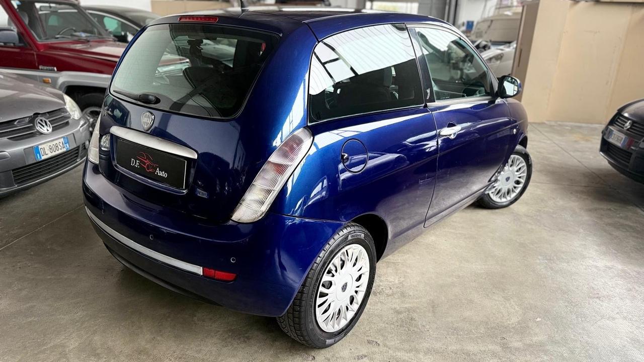 Lancia Ypsilon 1.2 Versus