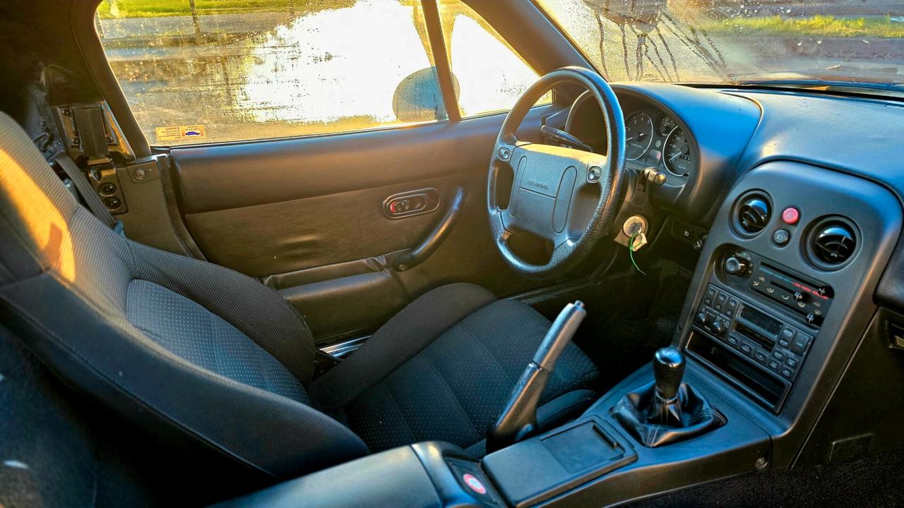 Mazda MX5 1.6i Miata Spider CRS ASI