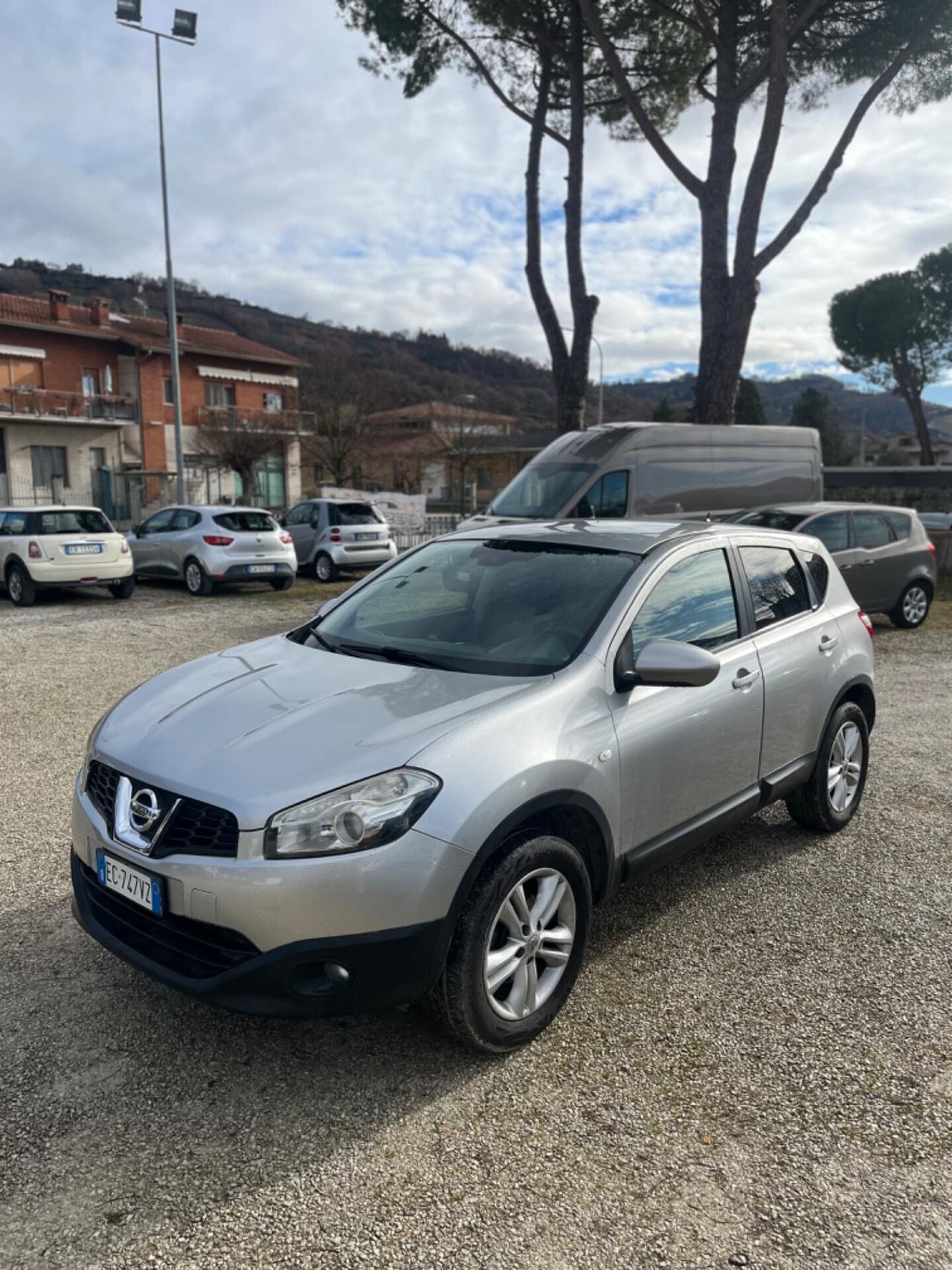Nissan Qashqai 1.5 dCi PERFETTA SI NEOPATENTATI