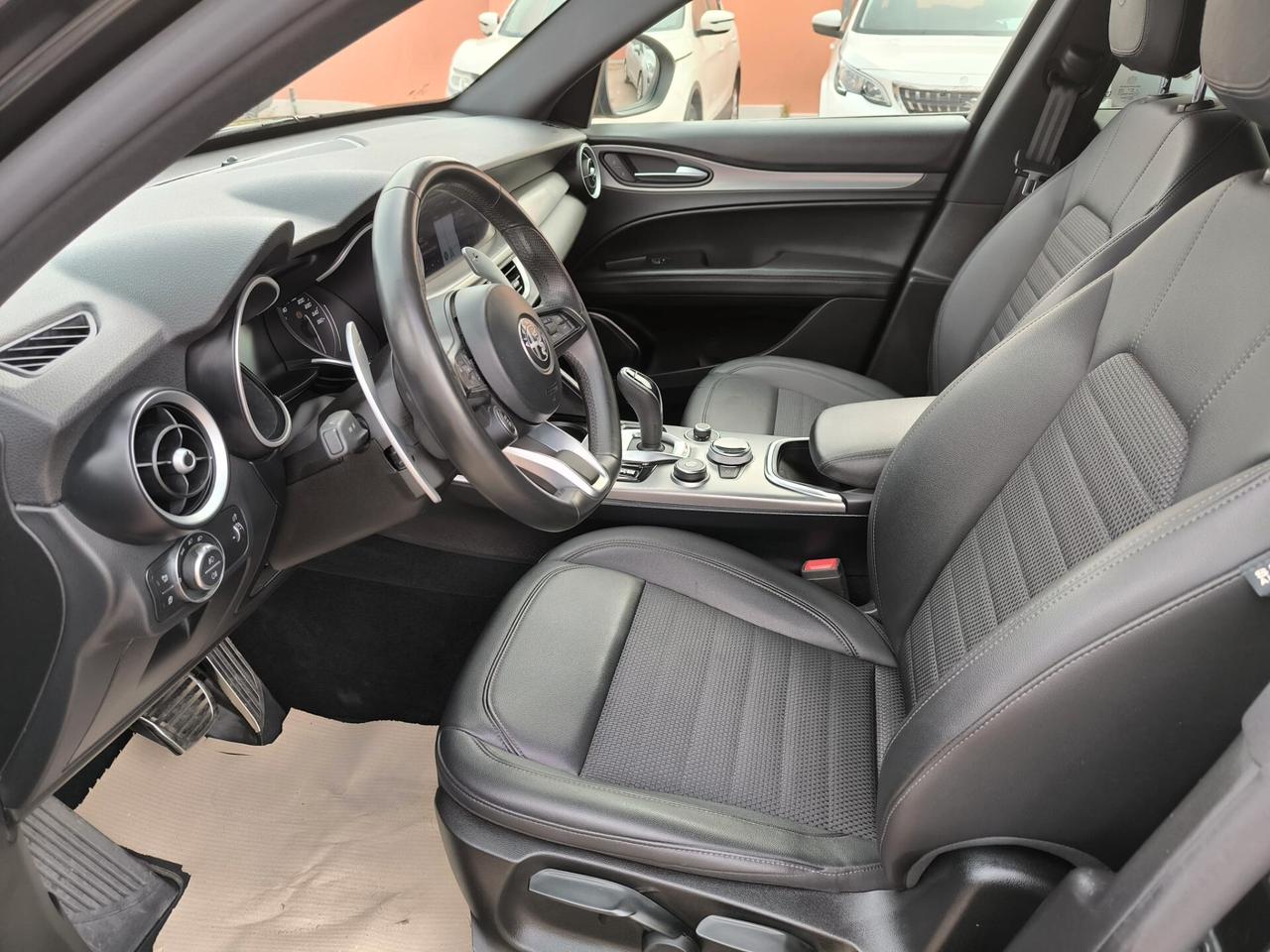 Alfa Romeo Stelvio 2.2 Turbodiesel 160 CV AT8 RWD Sprint