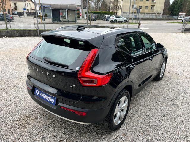 VOLVO XC40 D3 AWD Geartronic Momentum